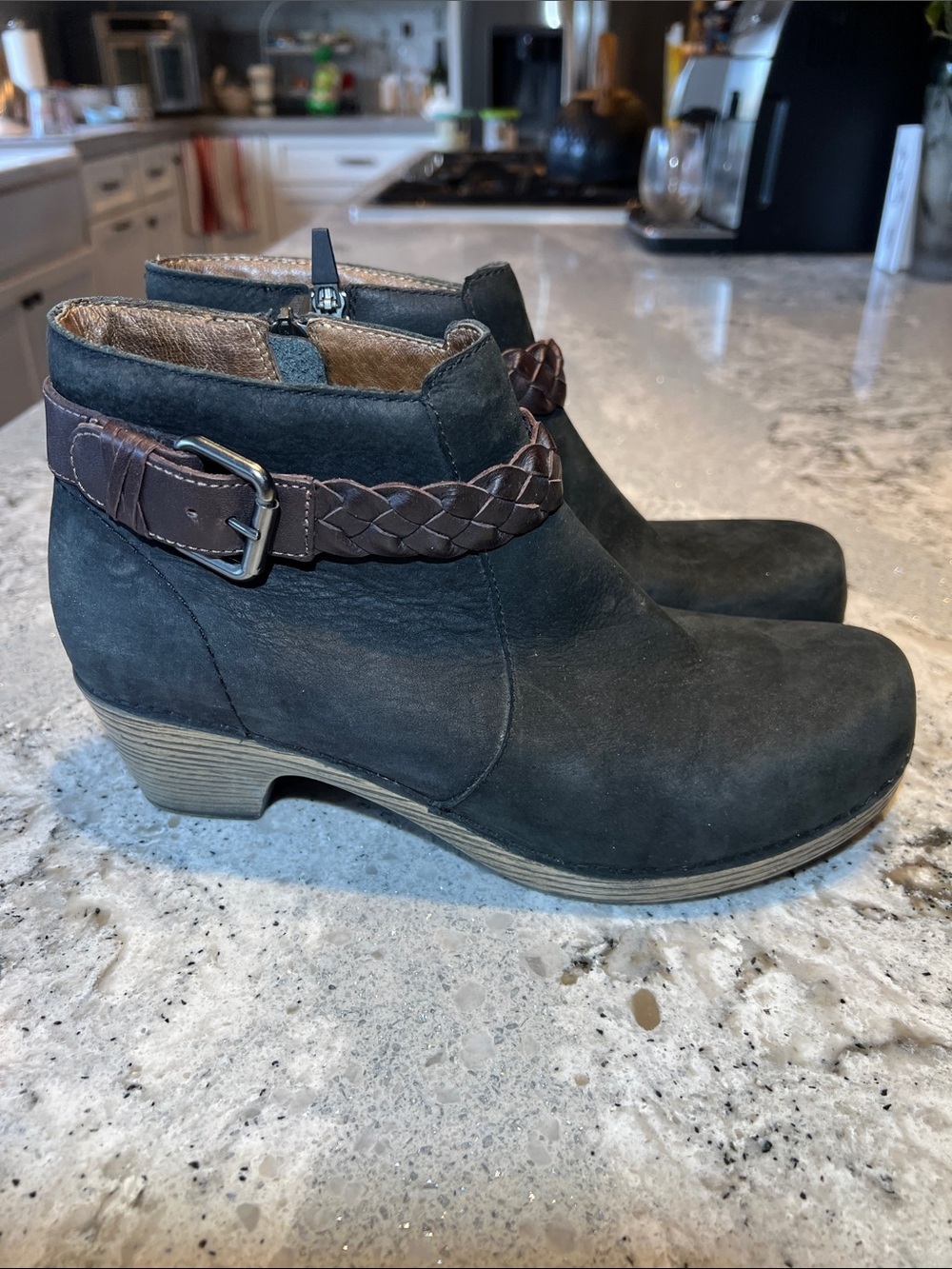 Dansko Dark Gray Suede Ankle Boot with Braided Brown Strap EUC